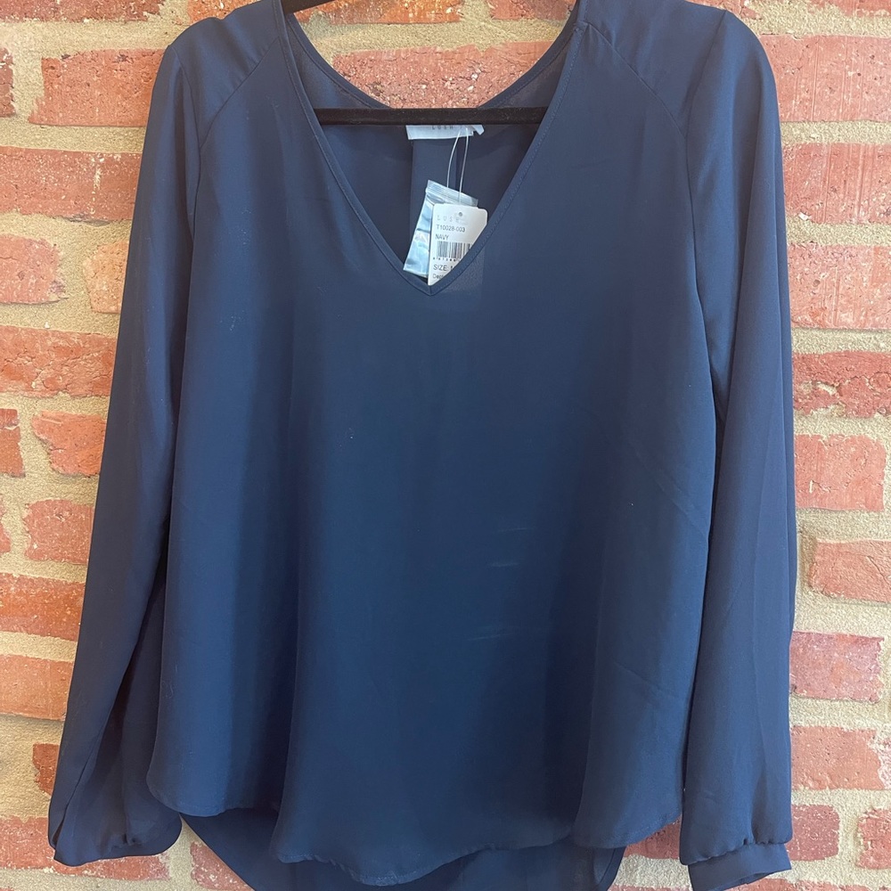 Blouse size M NWT